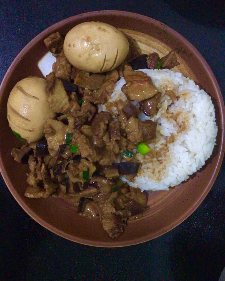 台式卤肉饭