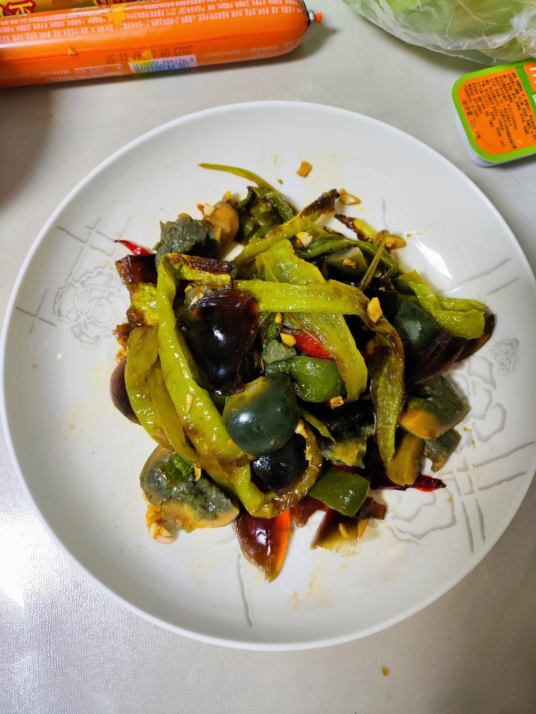 最简单下饭神器🫑擂椒皮蛋