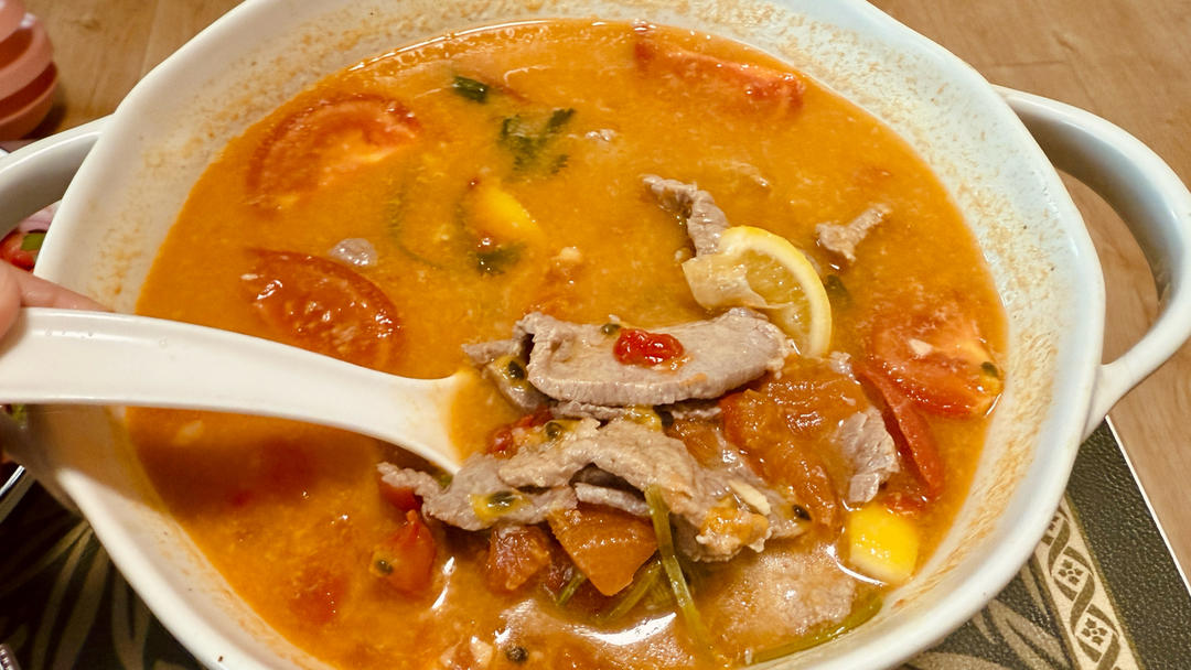 夏季清爽百香果酸汤牛肉