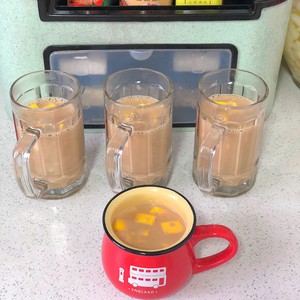 在家就能自制的布丁奶茶的做法 步骤7