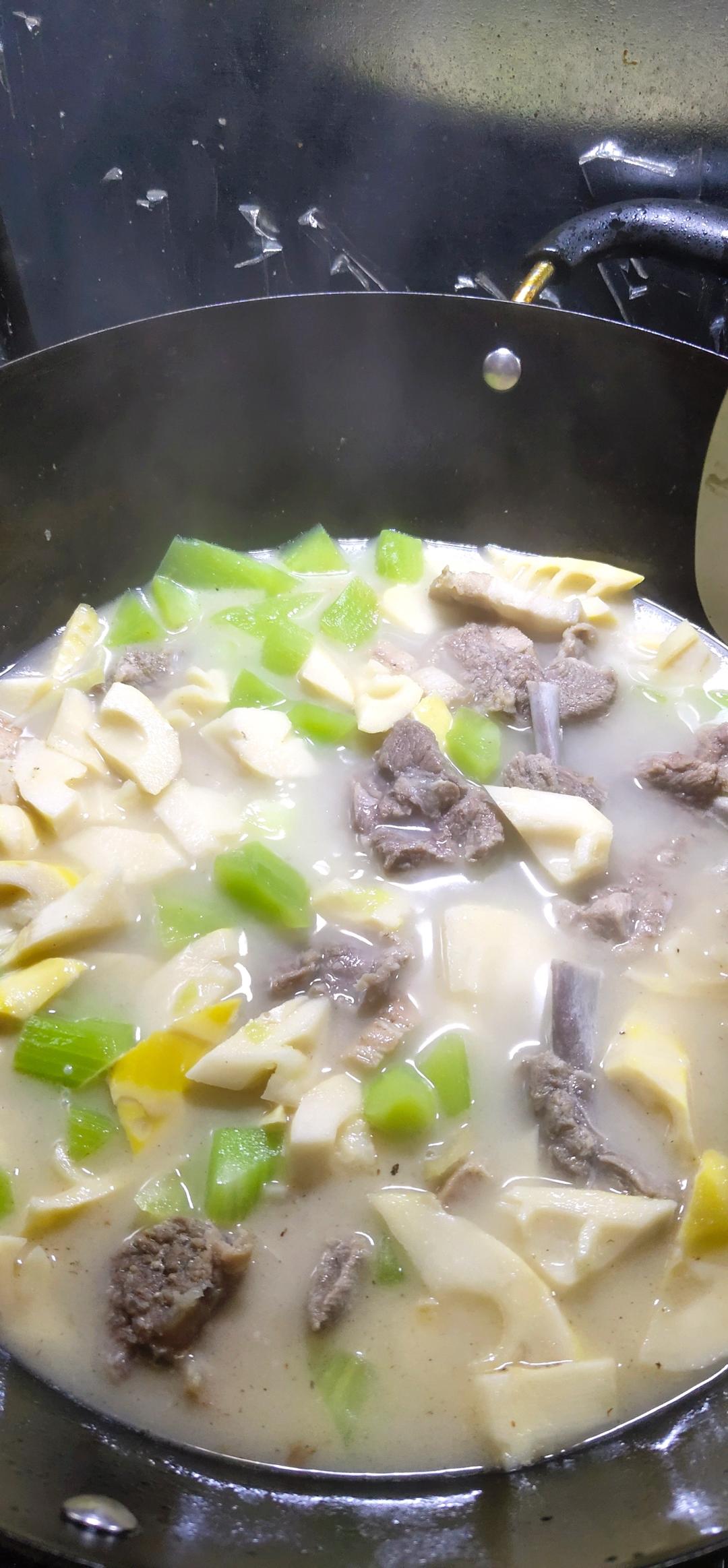 鲜掉眉毛的腌笃鲜
