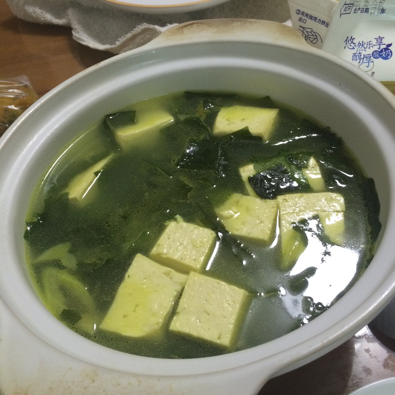 裙带菜豆腐汤
