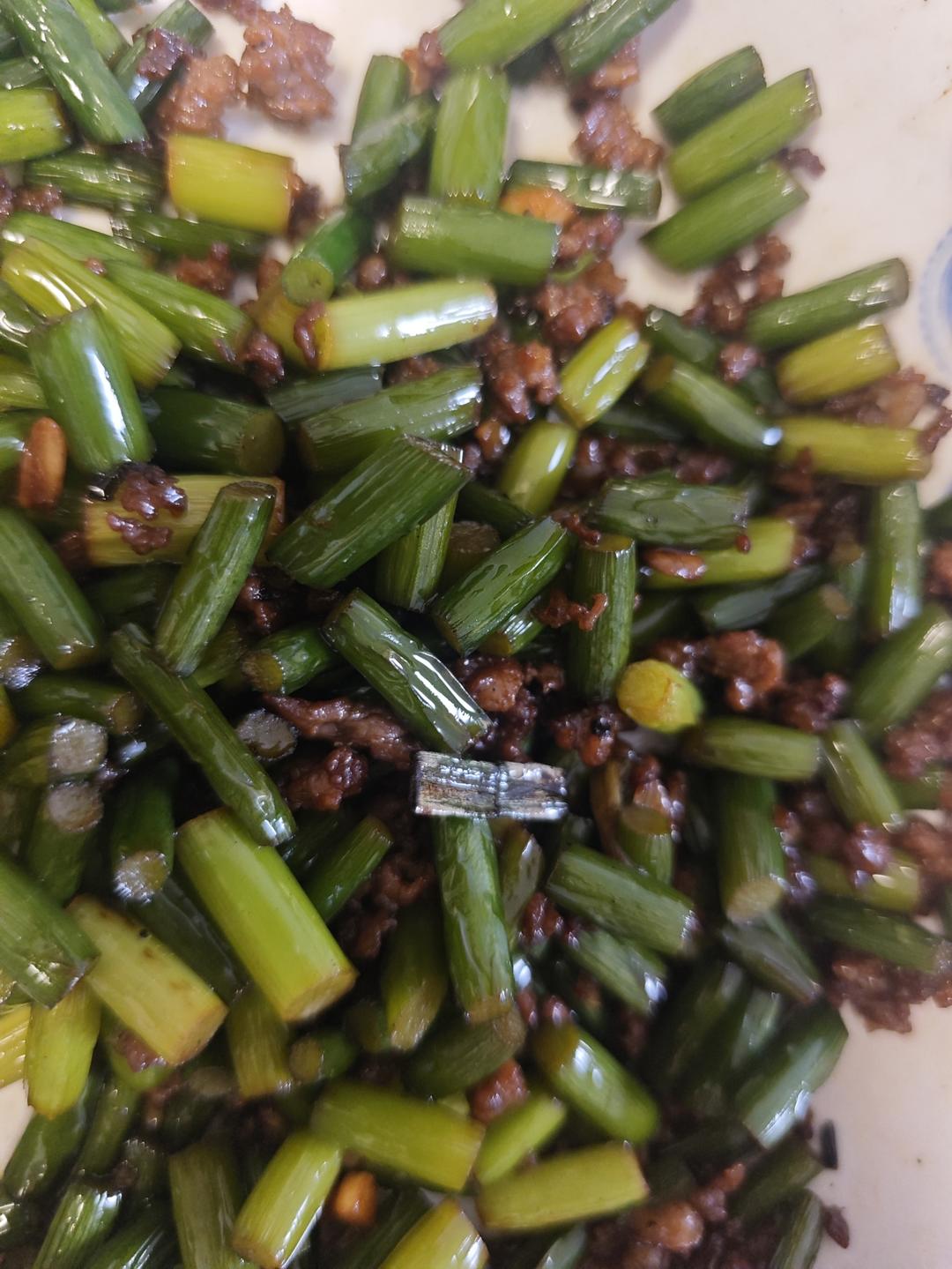 蒜苔炒肉末，三碗米饭都不够吃