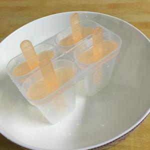 自制手工芒果棒冰的做法 步骤2