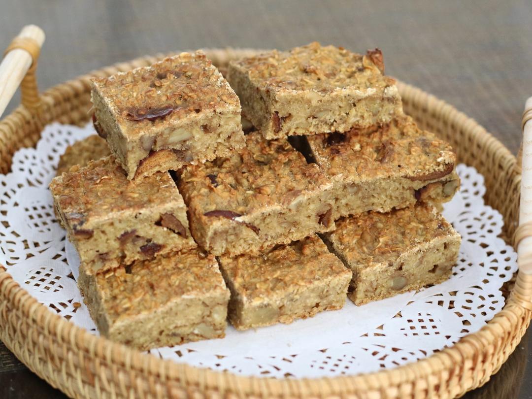 不长胖   又抗饿                        e 红枣核桃燕麦蛋糕