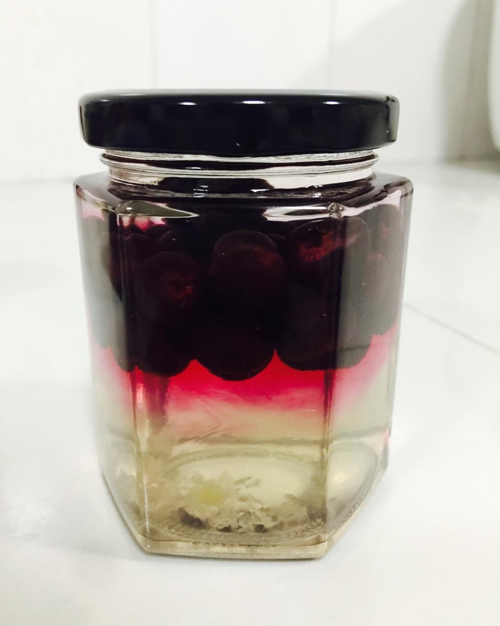 玫小瑰做的〔夏日果酒〕柠檬 杨梅