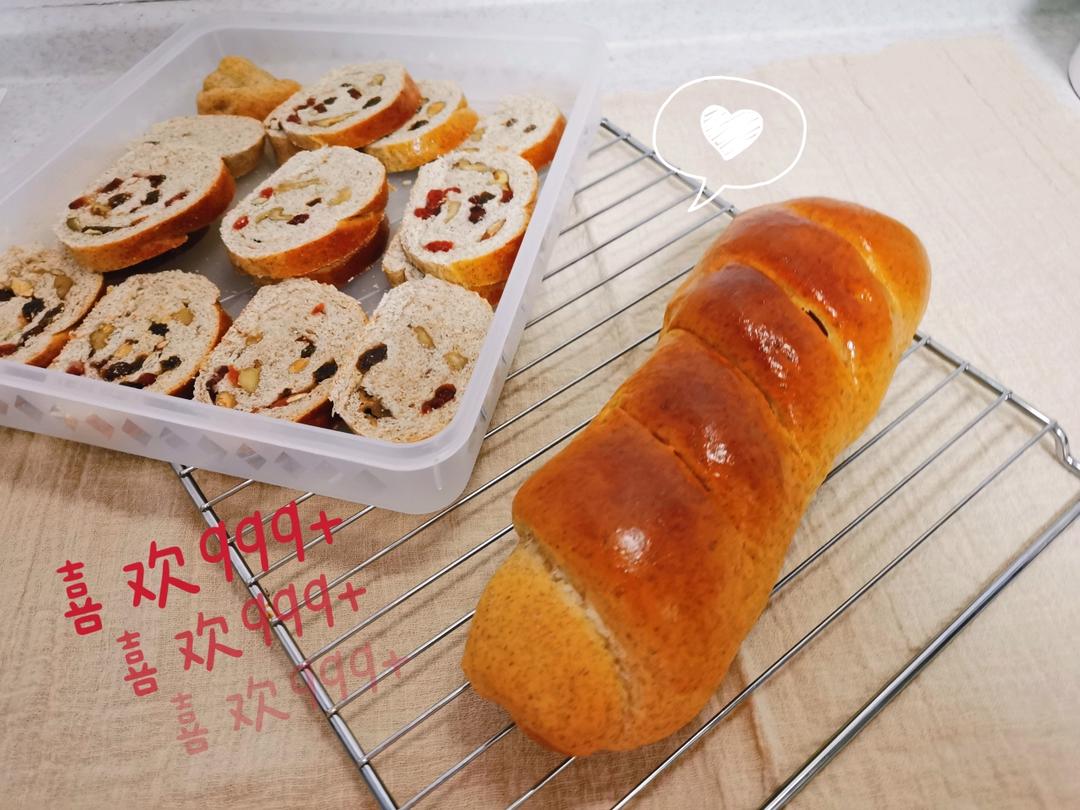 风靡代购店的新疆果仁大列巴