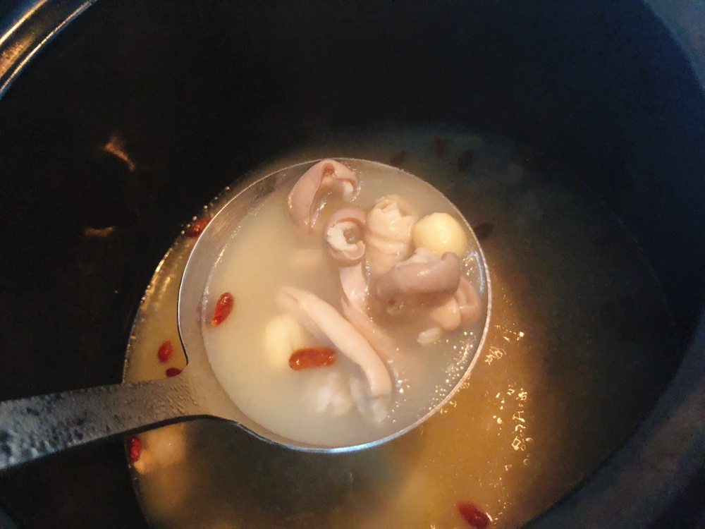 养胃莲子猪肚汤的做法 步骤24