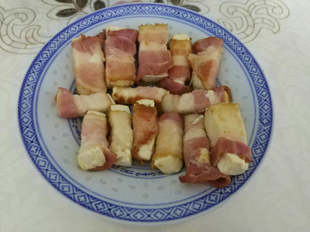 黑椒培根豆腐卷——很简单但很美味