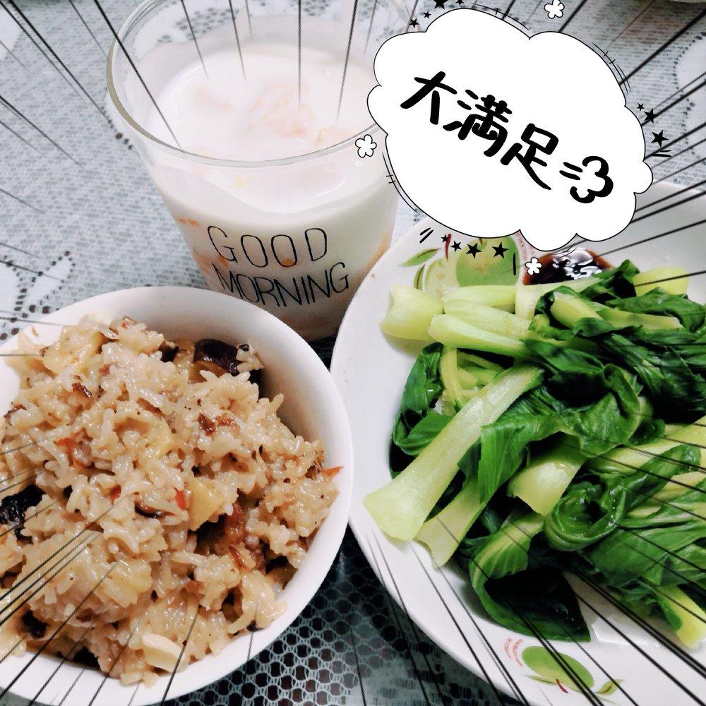 香菇腊肠土豆焖饭