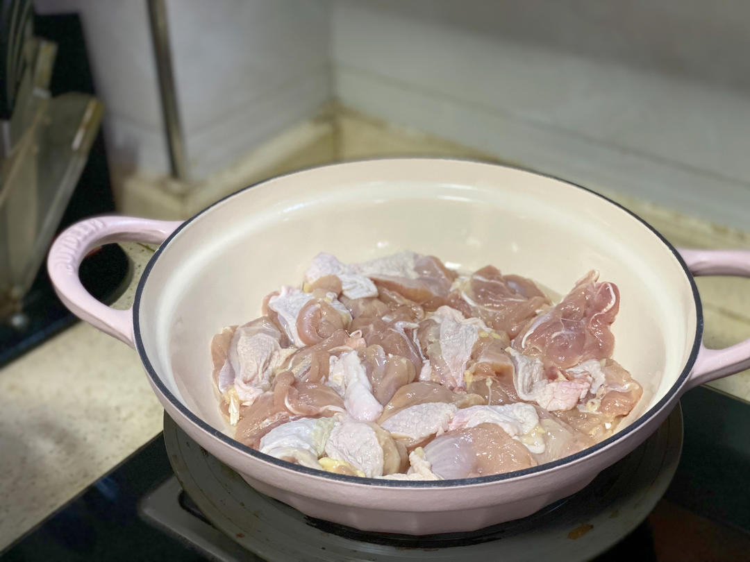 简易大盘鸡【5-6月北鼎珐琅锅食谱】