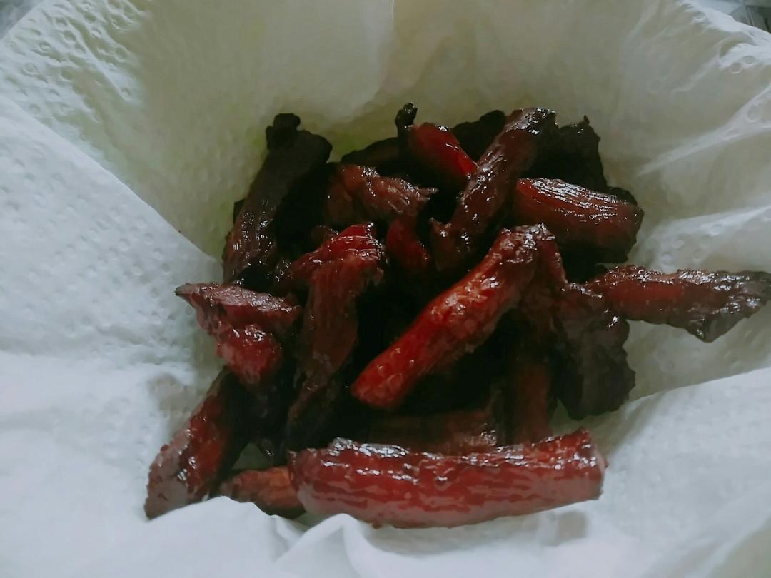 大小人的零食～猪肉干