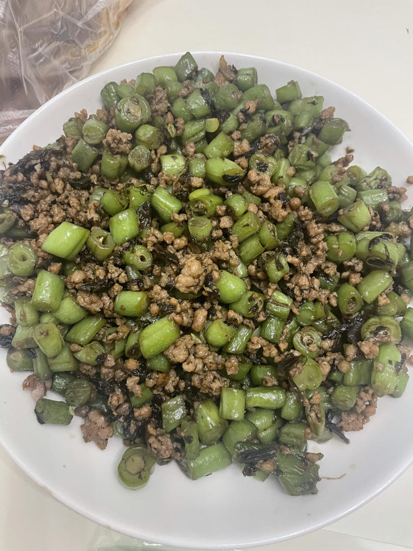 【橄榄菜四季豆拌面】