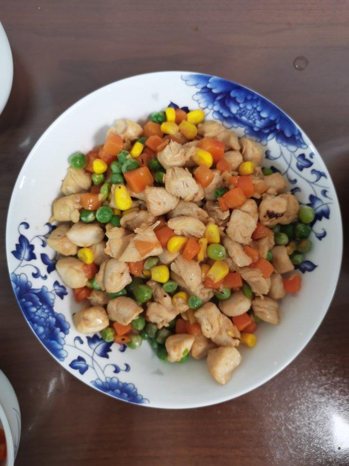 玉米鸡丁