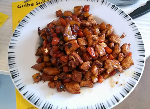 三丁（胡萝卜土豆鸡肉）