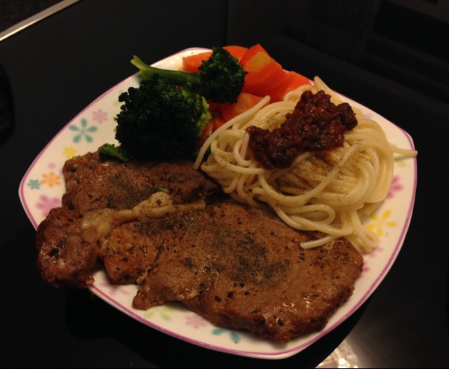 黑椒牛排（配土豆/鸡蛋，意面/蔬菜）