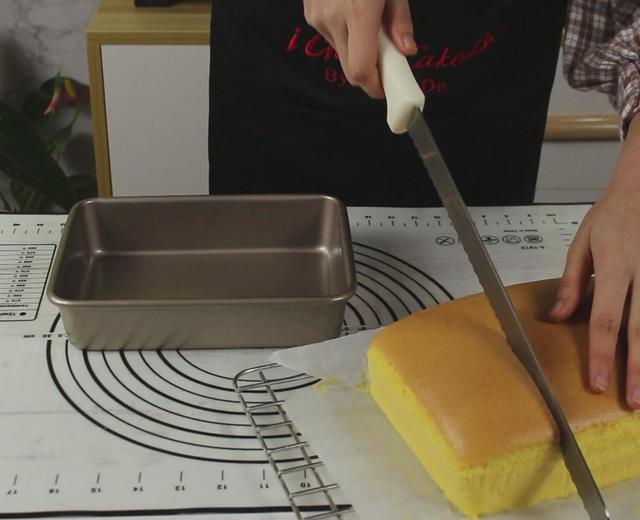 8.5寸长方形古早蛋糕的做法