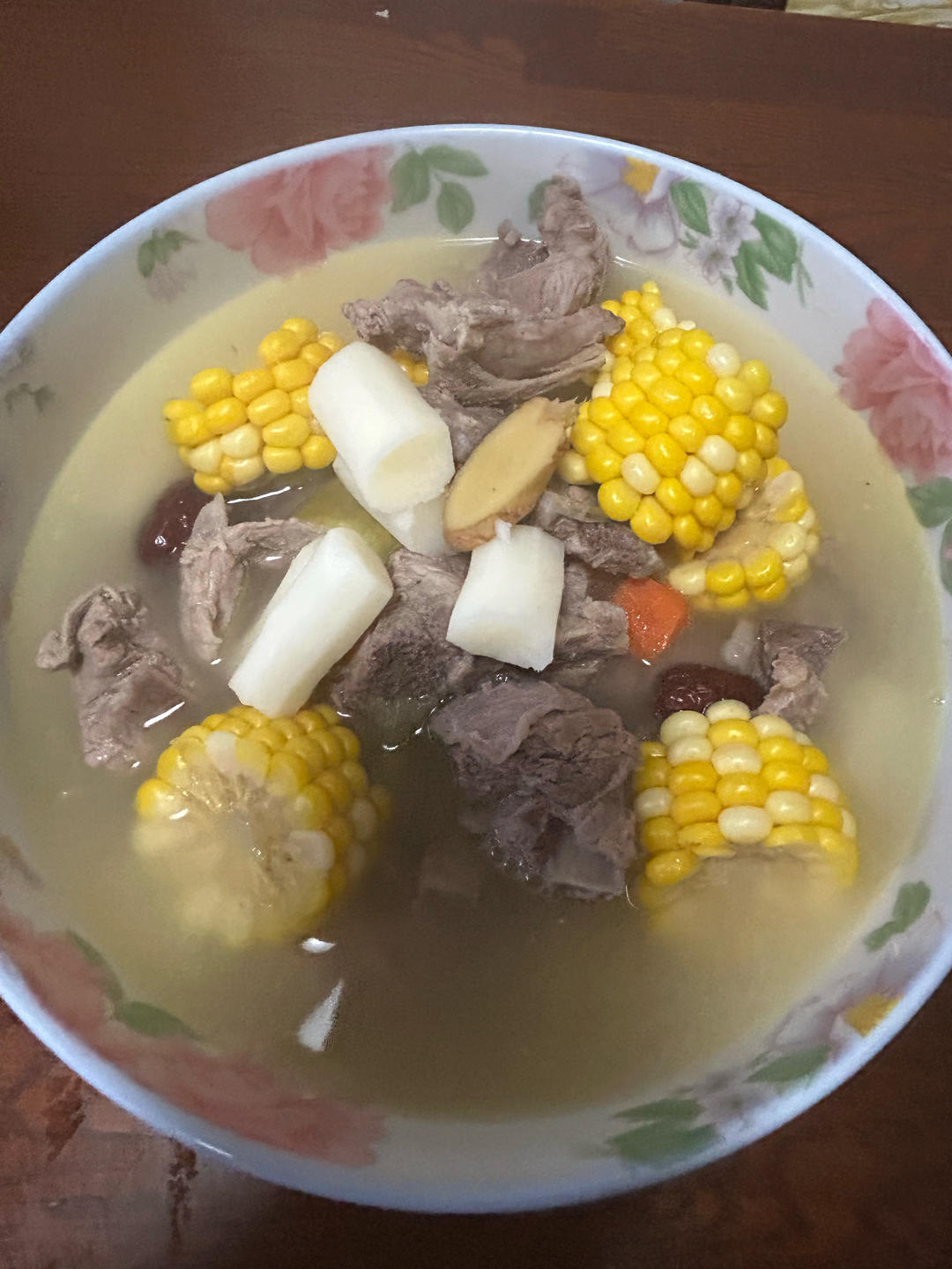 连吃三碗的玉米山药排骨汤