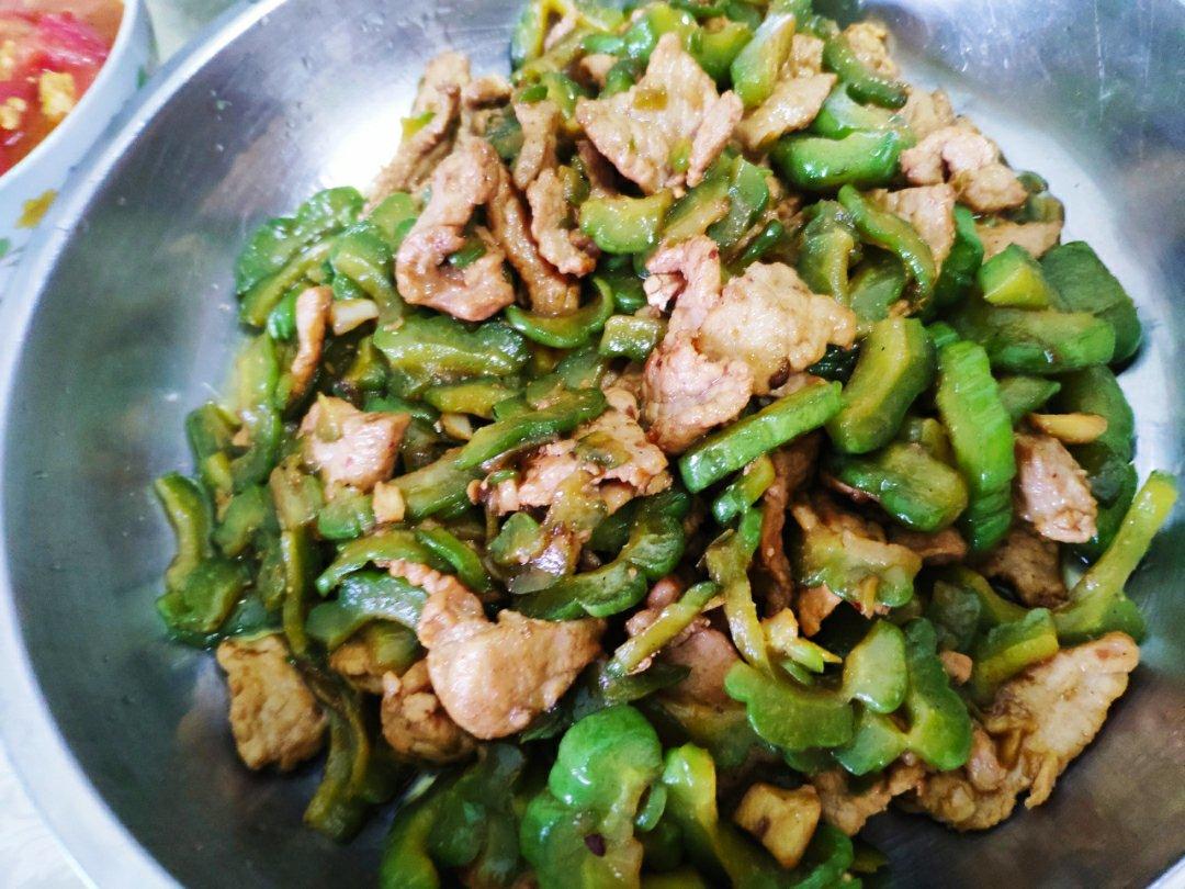苦瓜炒肉