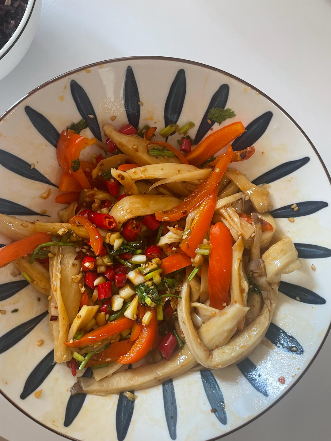 比肉还好吃的【手撕凉拌杏鲍菇】，上桌扫光光