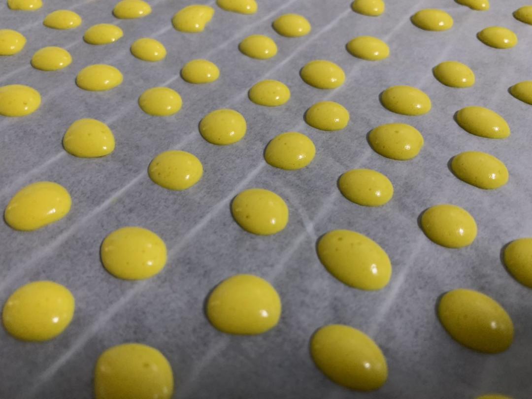 入口即化的无添加蛋黄溶豆