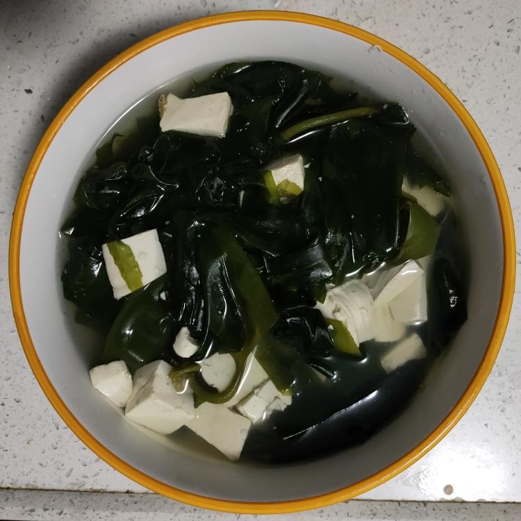 适量夏日降火海带苗豆腐汤的做法小贴士海带嫩苗我买的这种真的巨好吃