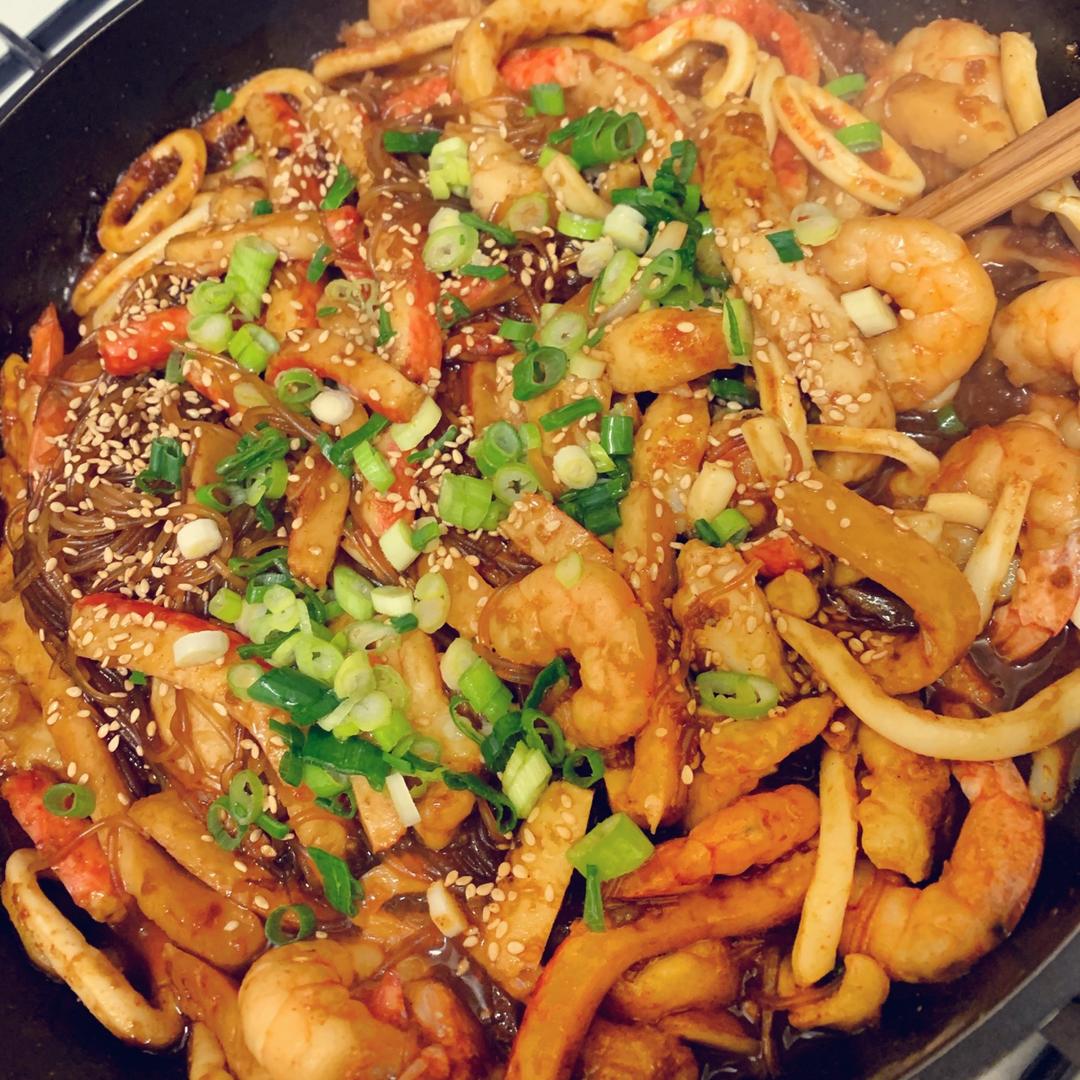 蒜蓉蟹柳鱿鱼煲（快手菜15分钟）