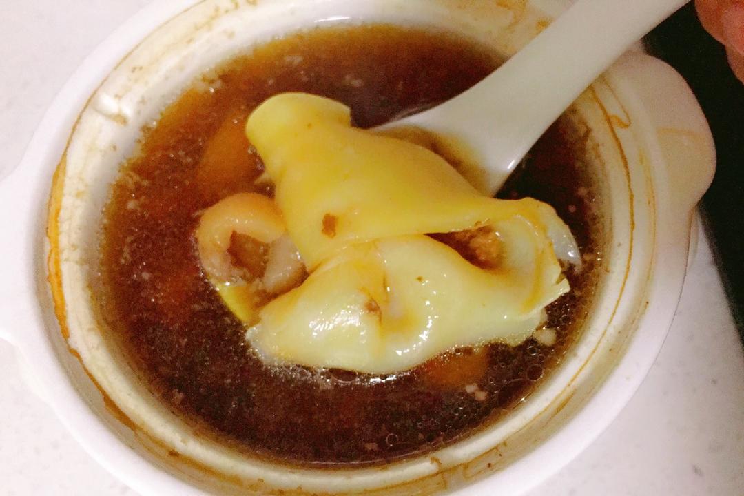 花胶瑶柱炖瘦肉