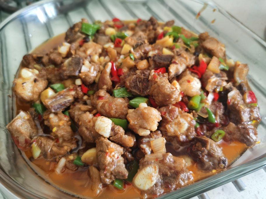 厨师长教你：自贡名菜“小煎排骨”的做法，色香味俱全