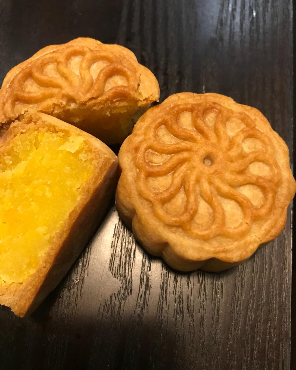 金沙奶黄月饼