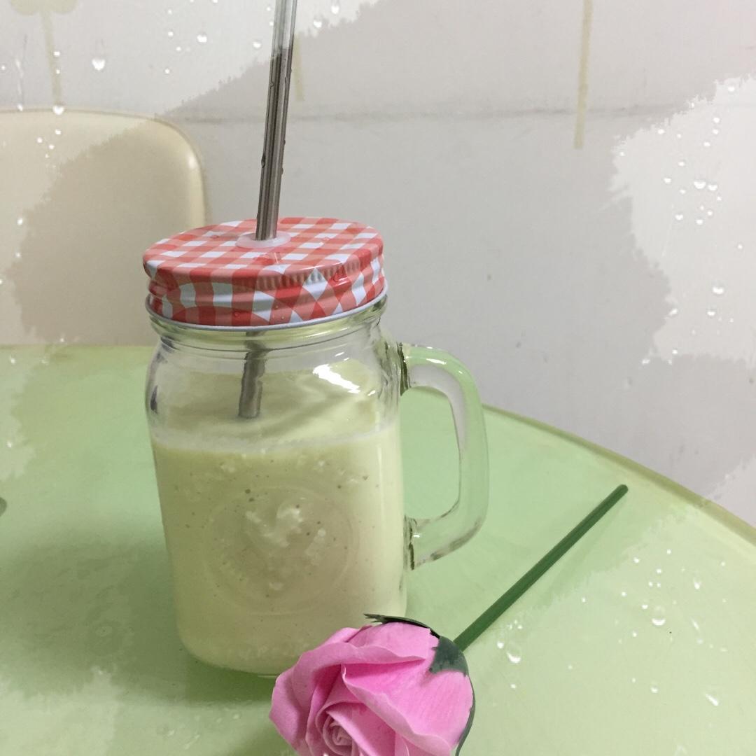 苹果牛油果奶昔