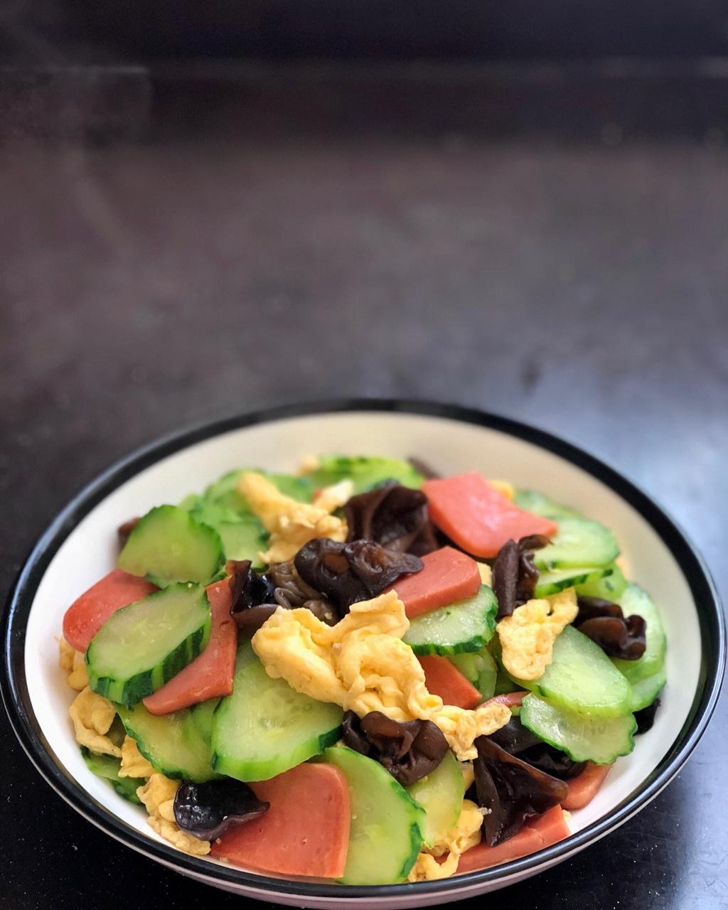 黄瓜木耳炒鸡蛋