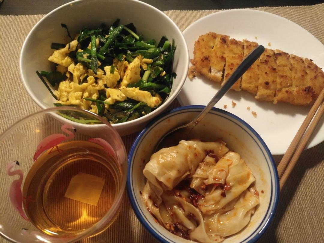 简易版韭菜炒鸡蛋（鸡蛋味道非常鲜嫩）