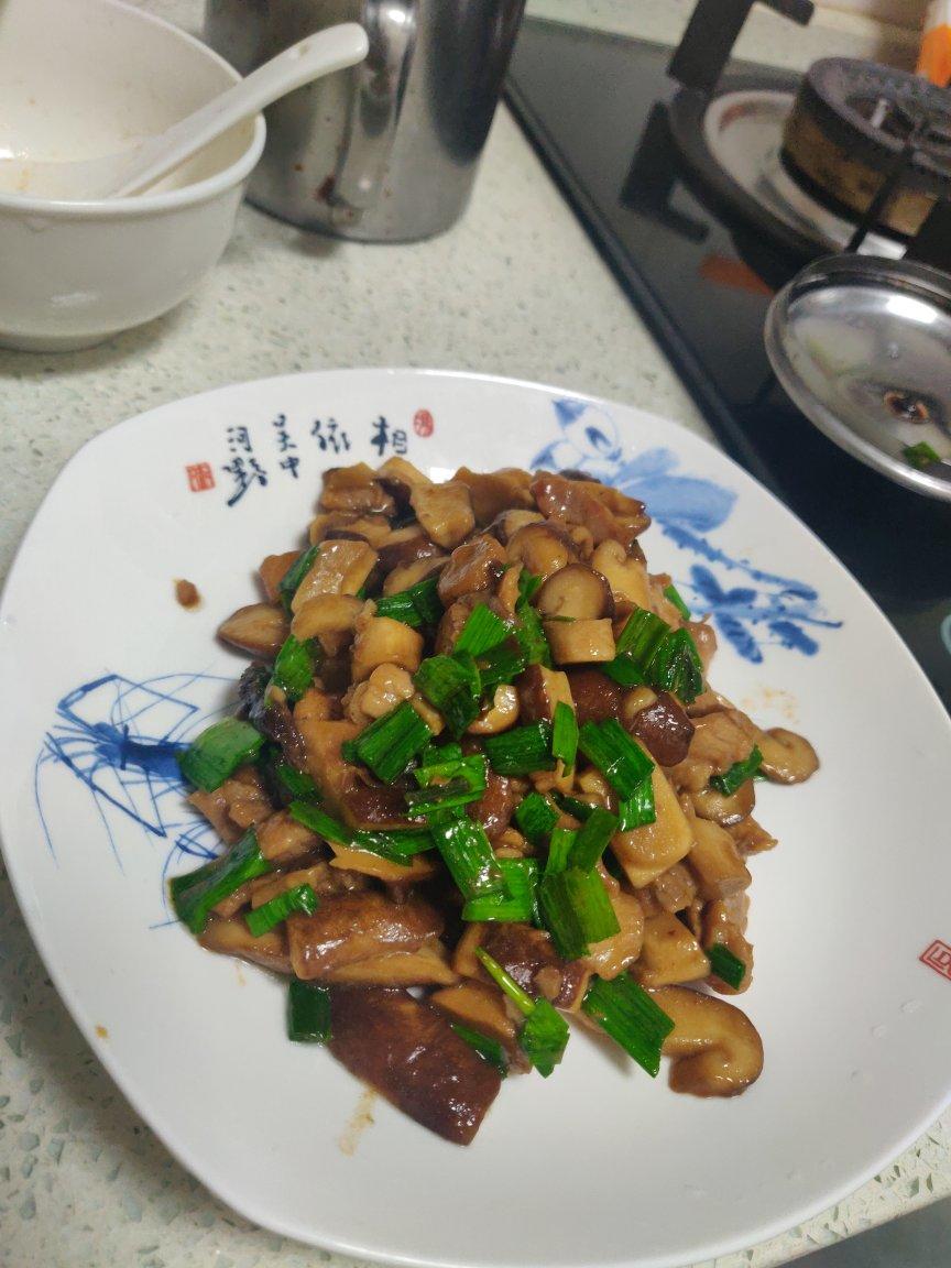 家常香菇炒肉