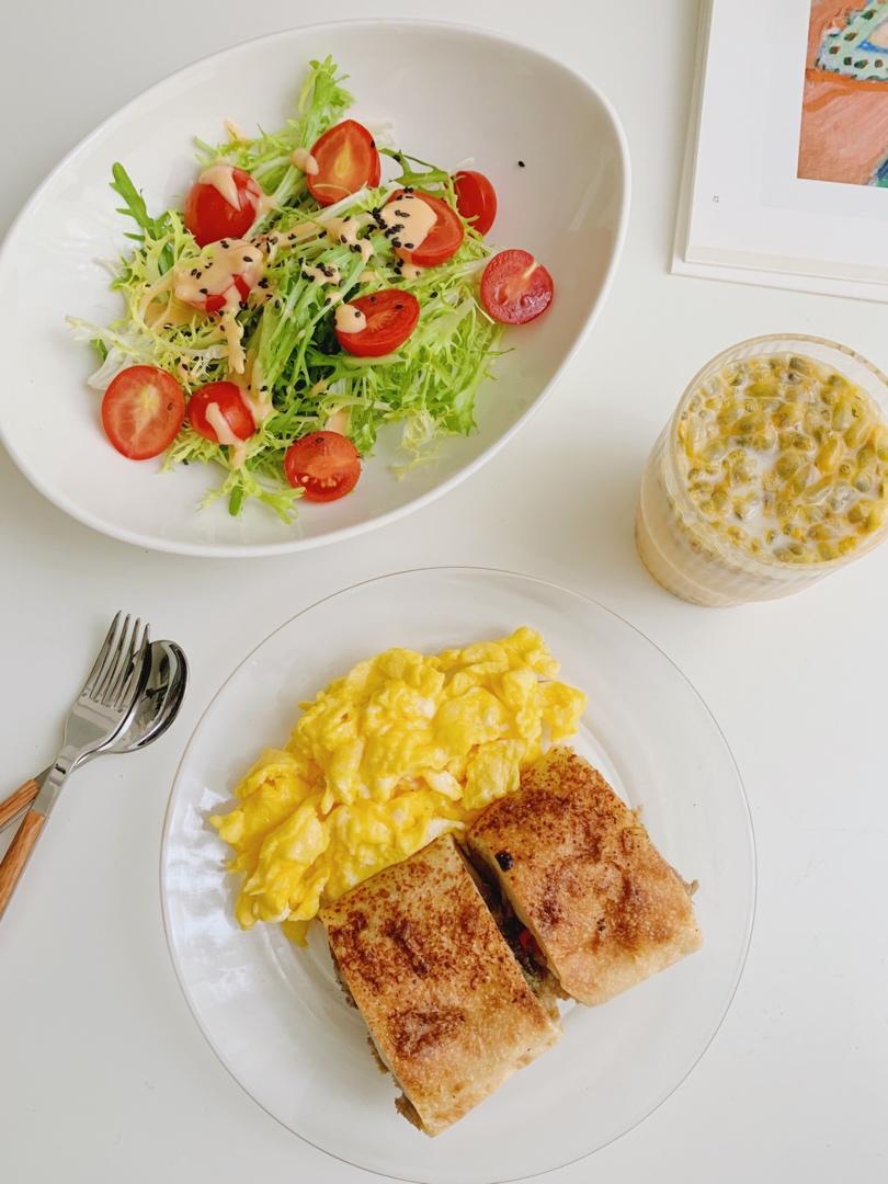 Scrambled eggs 美式炒蛋&英式炒蛋做法