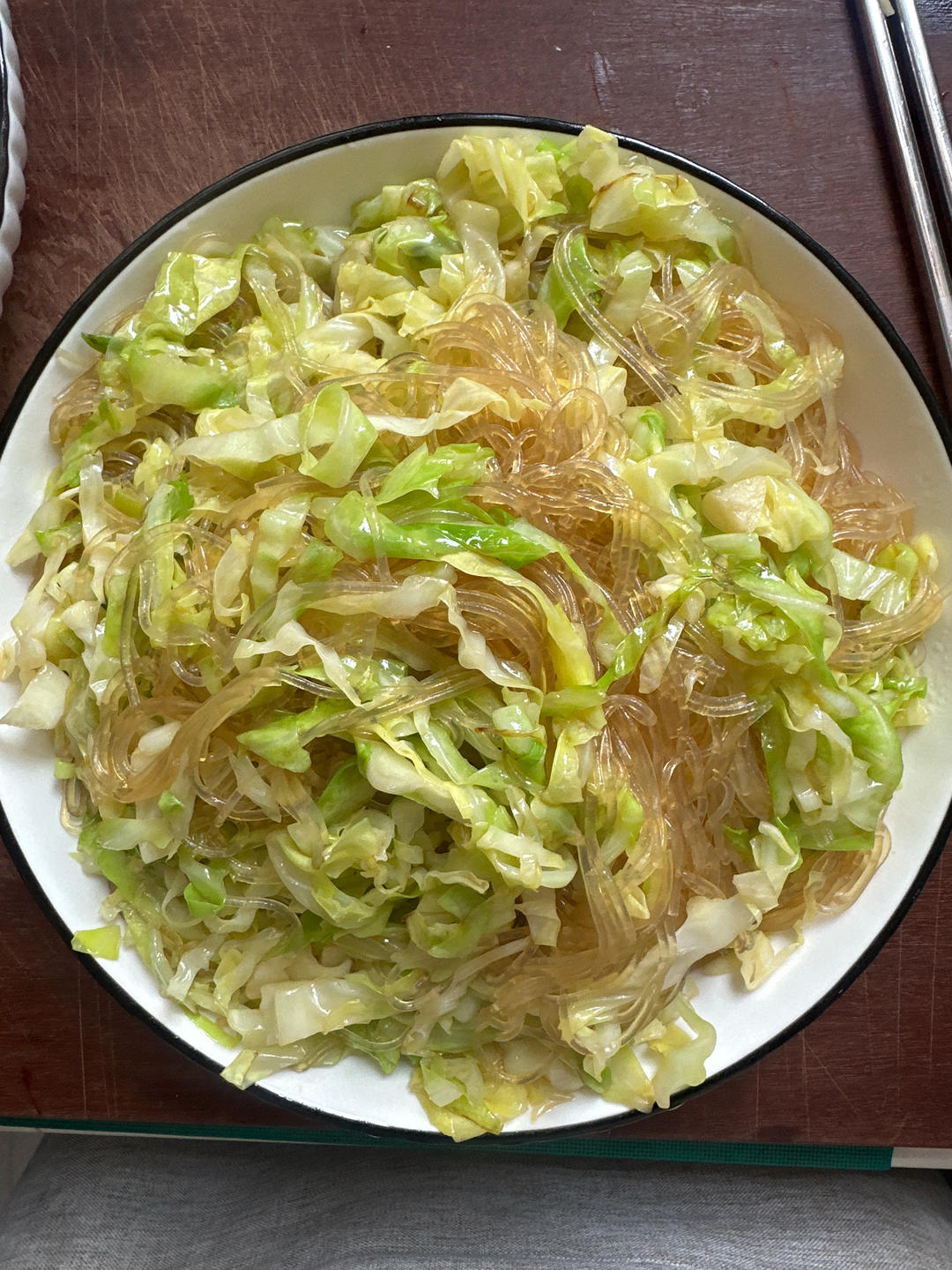 最近爱吃粉丝粉条～包菜炒粉丝