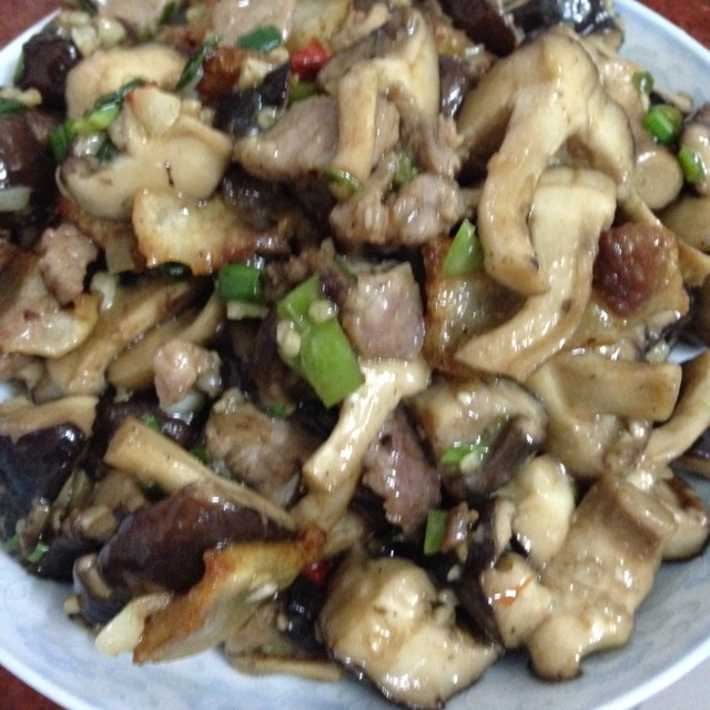 香菇炒肉
