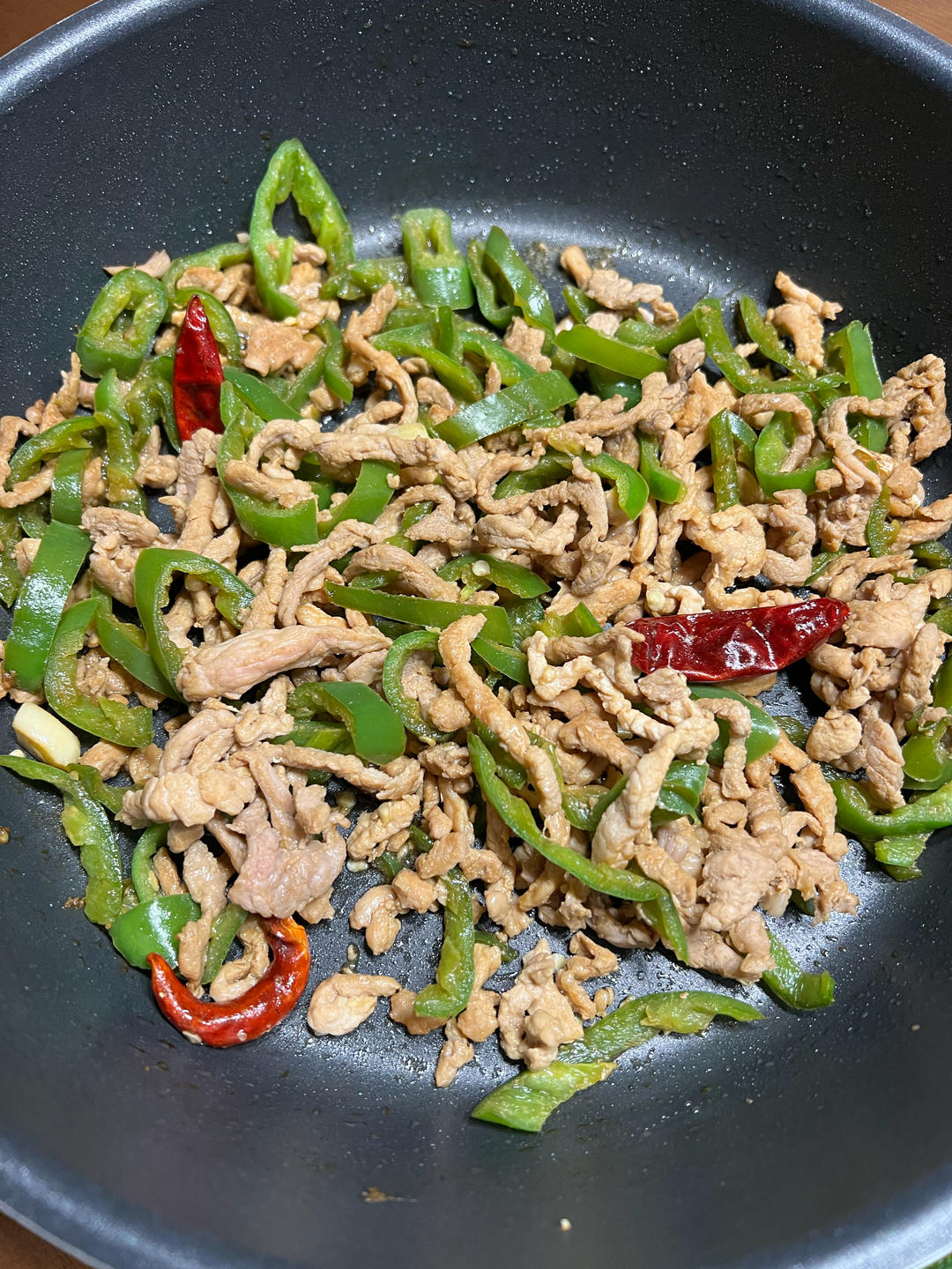 家常尖椒炒肉
