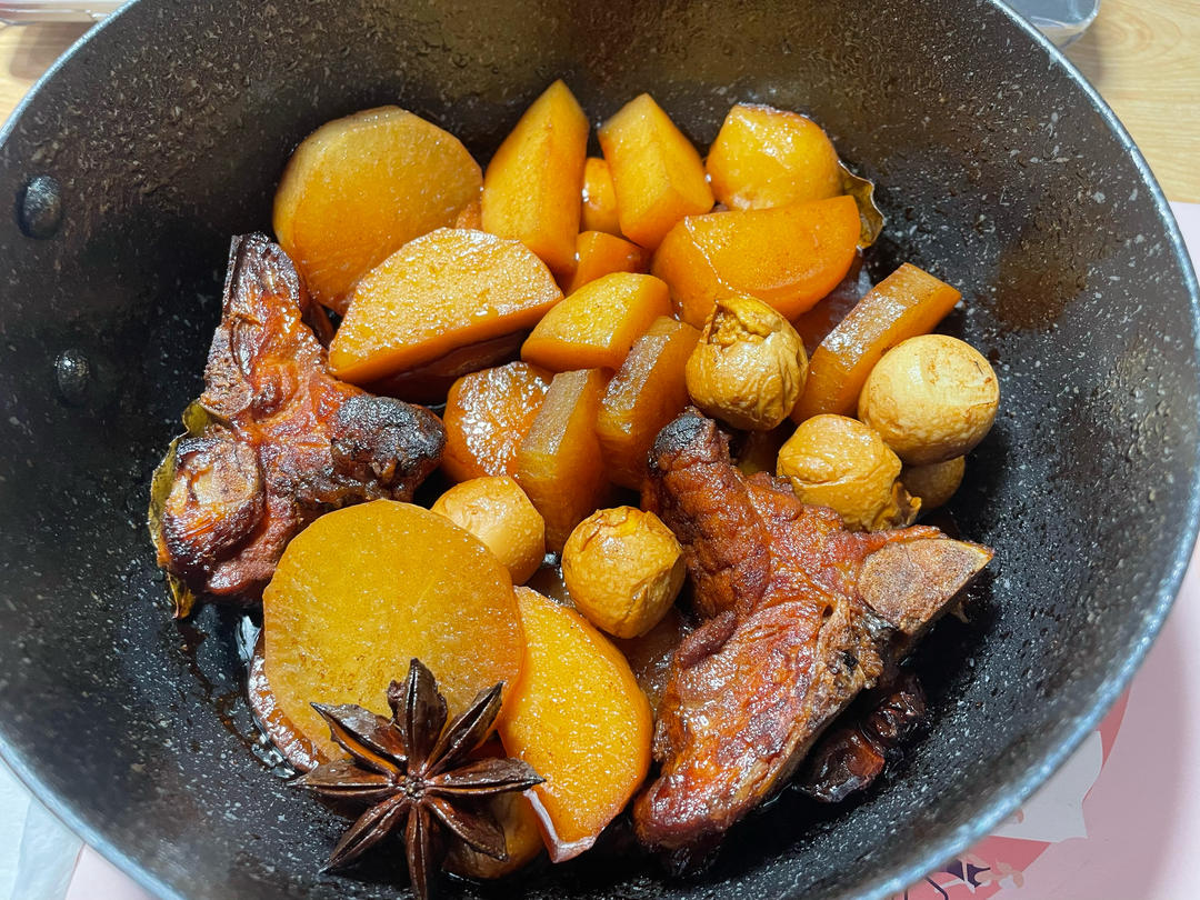 红烧排骨｜酱香浓郁