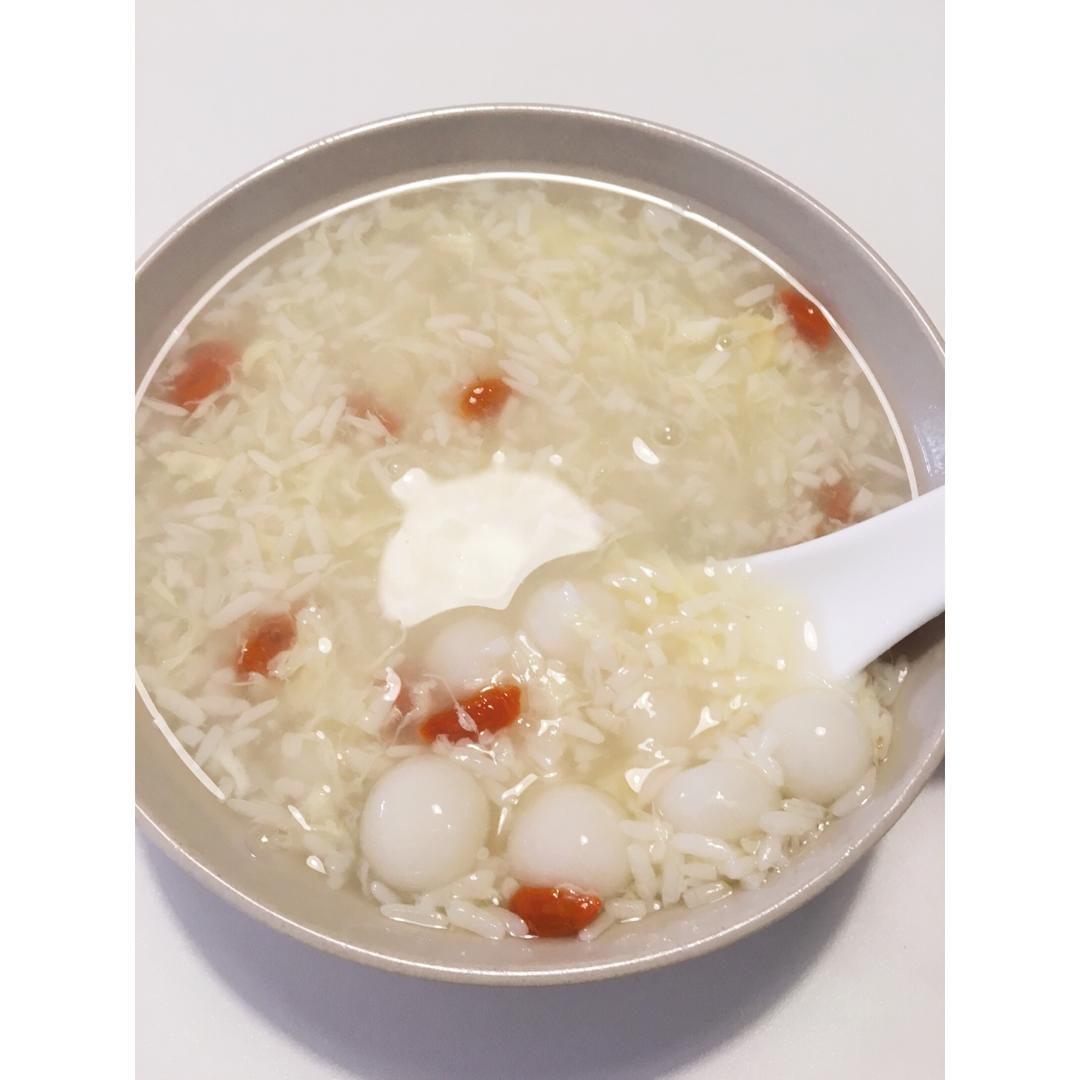 cissydon做的家常酒酿圆子小汤圆