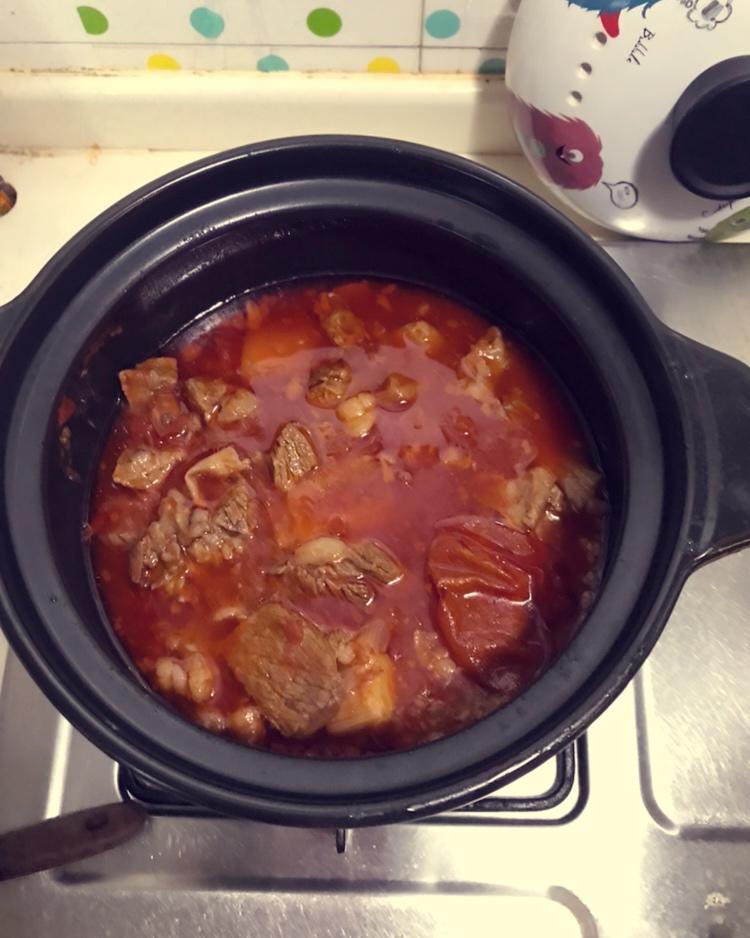 老丁的私房菜-番茄牛腩煲