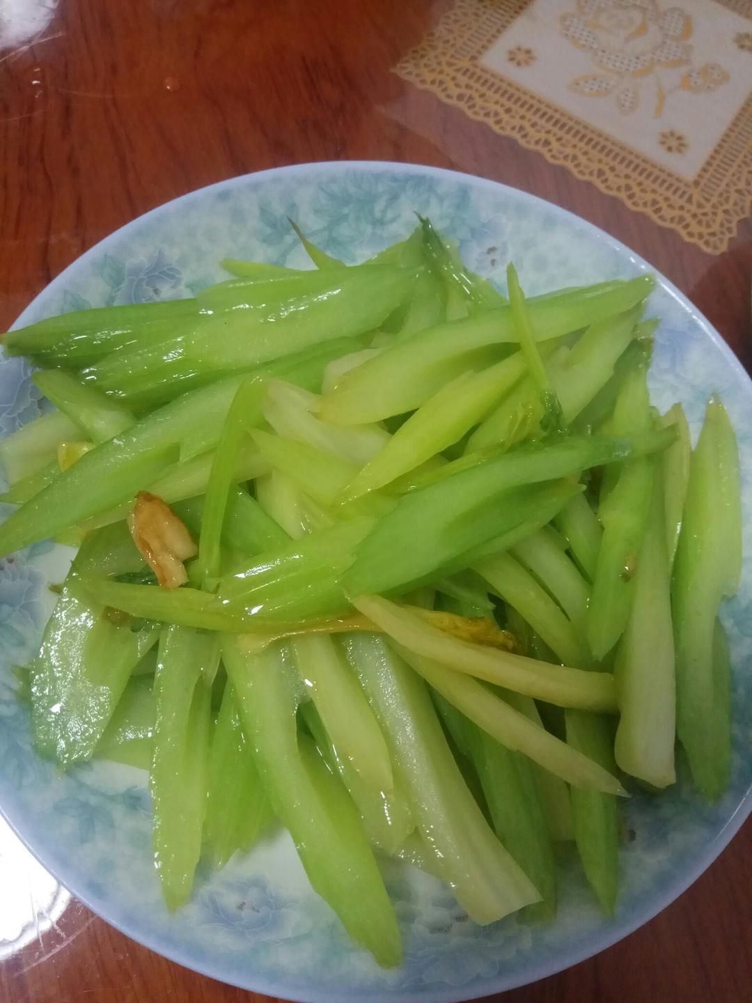 素炒西芹