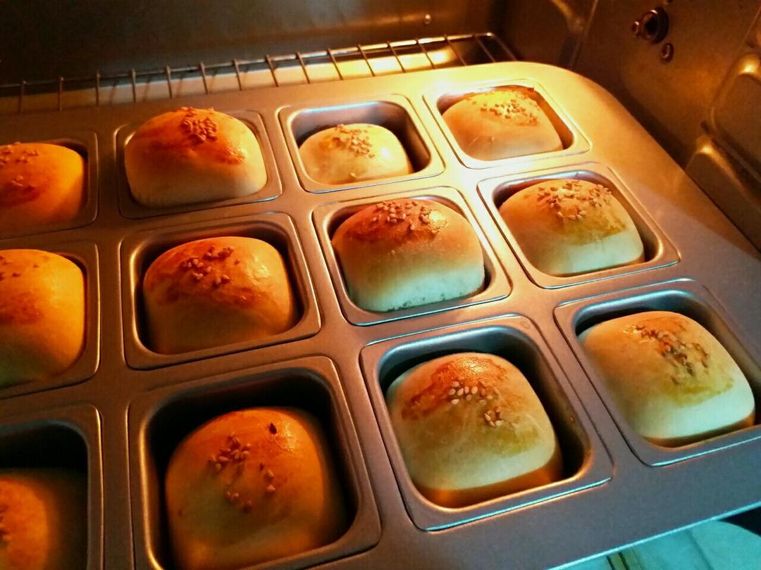 温柔的“中种奶油红豆面包”