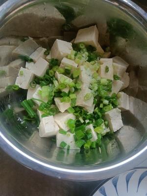 小葱拌豆腐的做法 步骤3