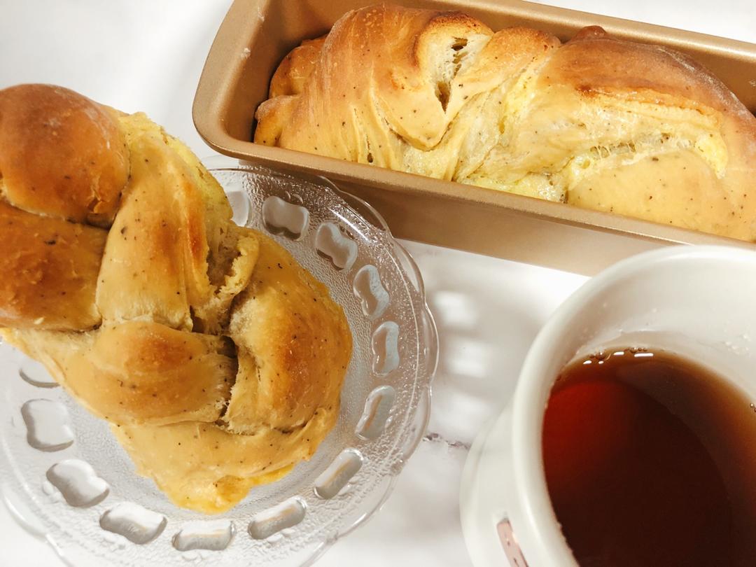 红茶奶酥吐司