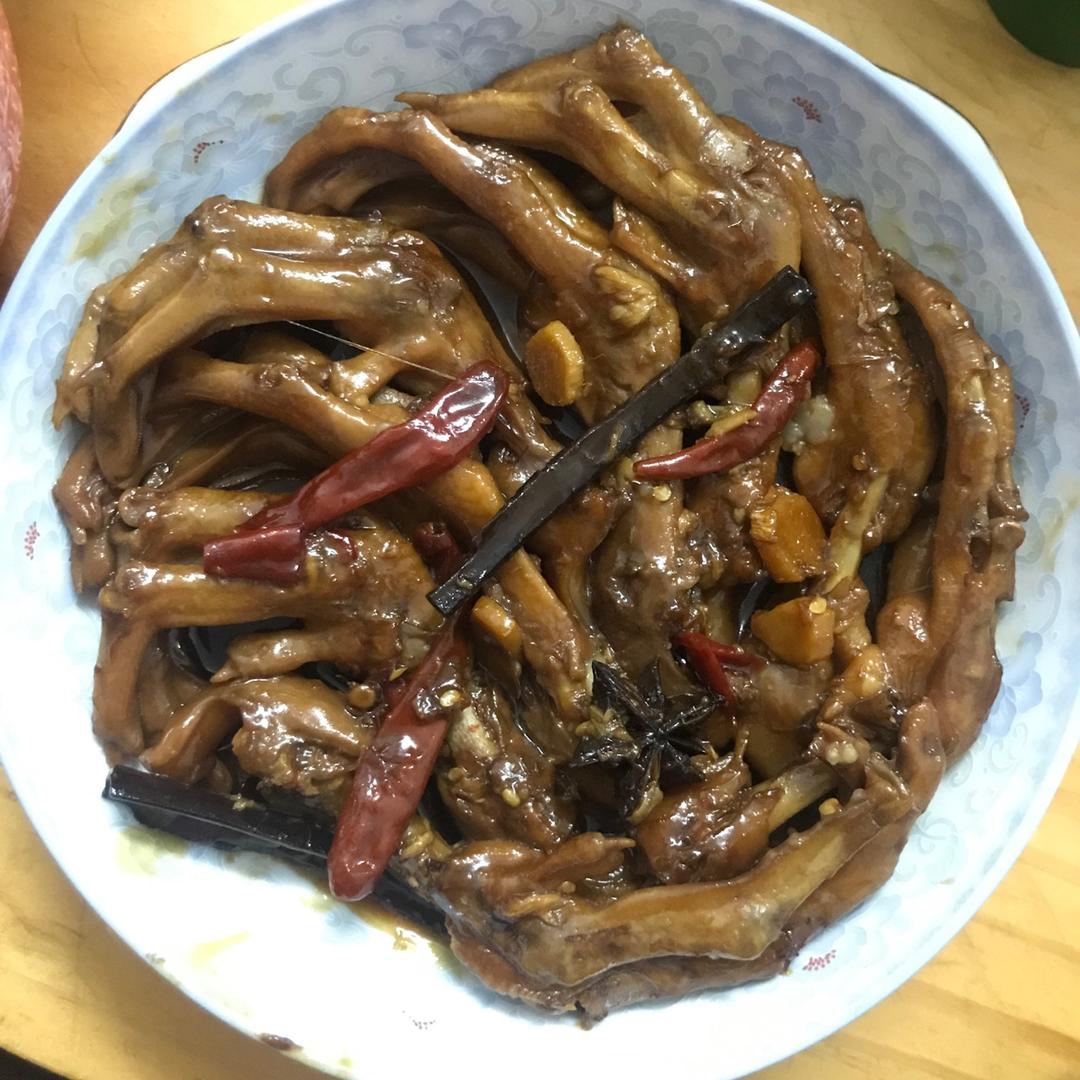 香卤鸭掌（好吃得不得了）