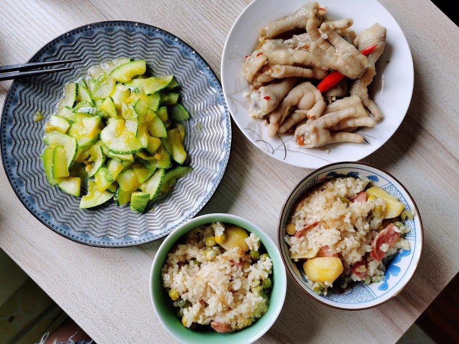 咸肉腊肠豌豆饭
