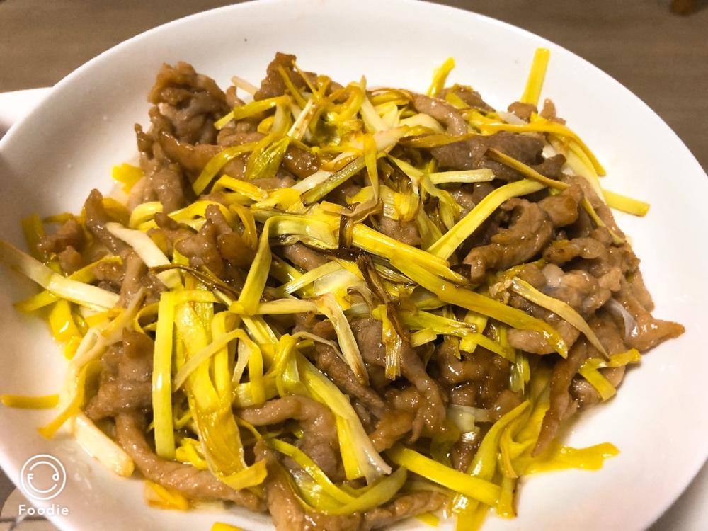 蒜黄肉丝