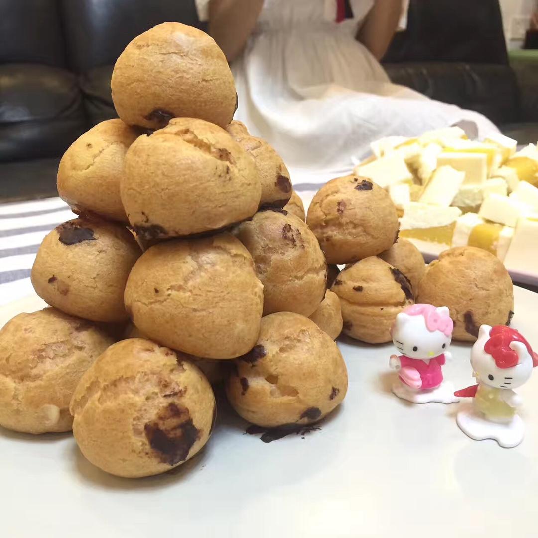 酥皮奶油泡芙--#皮黑森林#