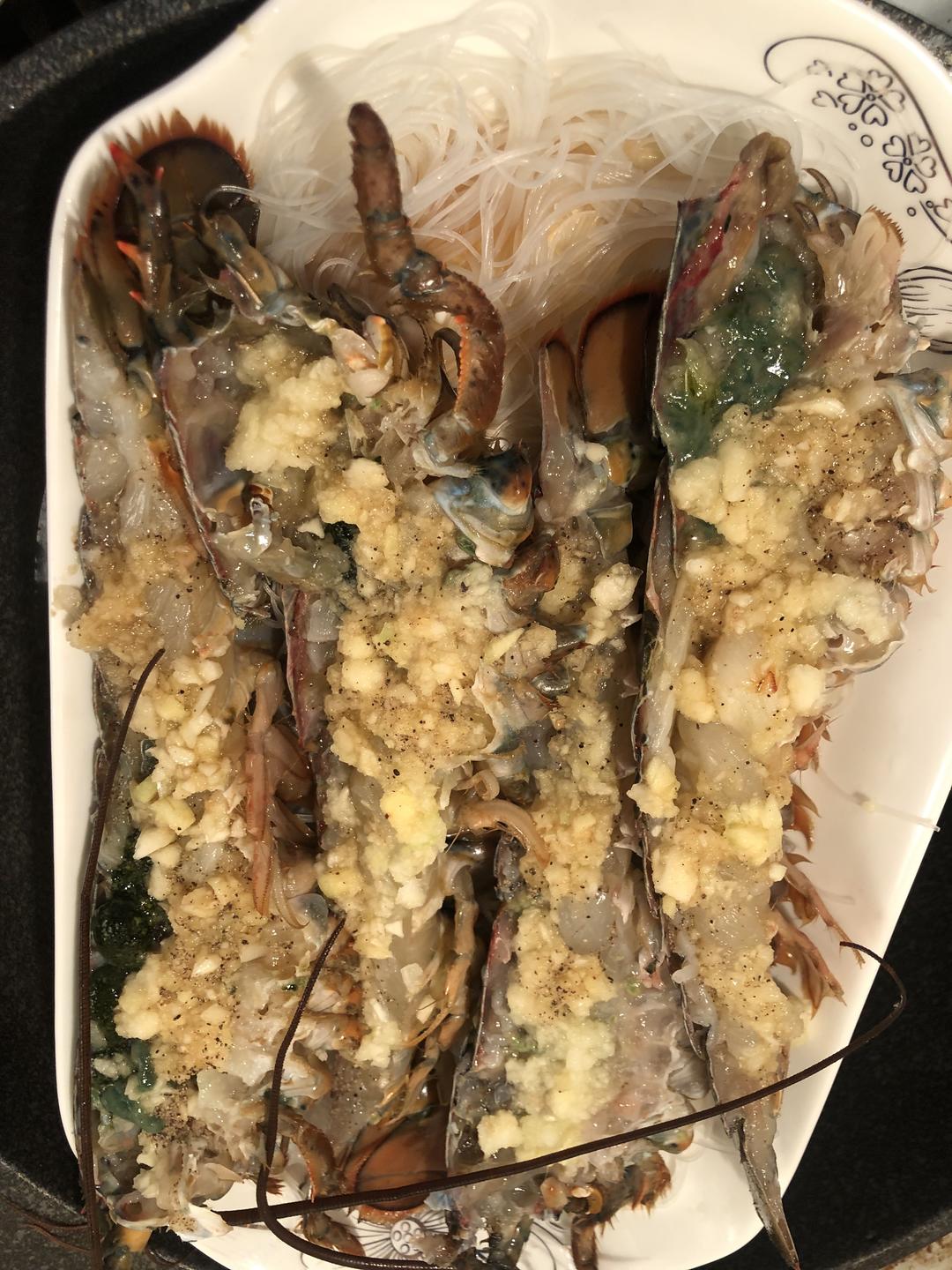 蒜蓉大龙虾🦞的做法 步骤3